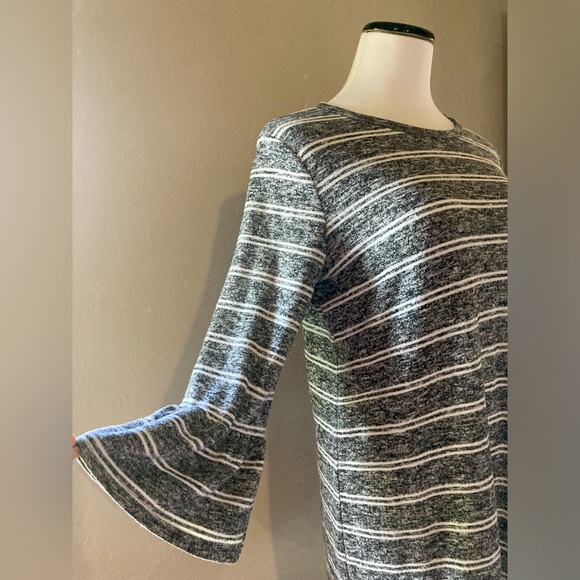 Grey with White Striped Oversized Long Sleeve Top with Ruffled Sleeve Size Mediu - Picture 2 of 6